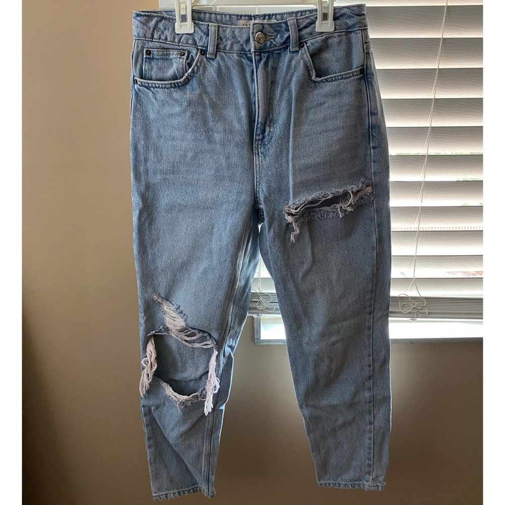 Topshop > Mom Jeans